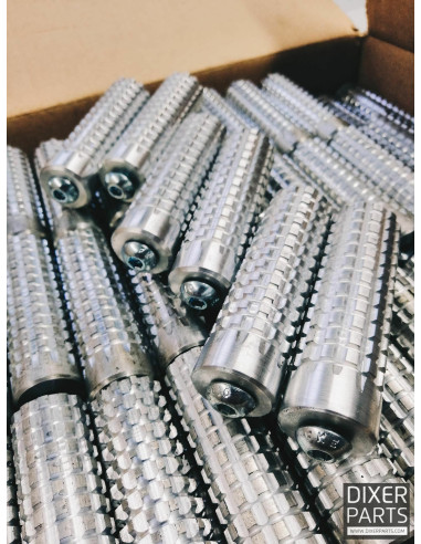 CNC Milled Aluminum Footrest Footpegs Pegs – 30 x 100 mm Cafe Racer Stunt 636