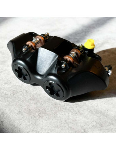 Left Side Upgrades Calipers Adapters Kit 108mm Harley Davidson (2006-2023) Dyna Softail Ultra Glide Breakout