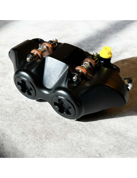 Left Side Upgrades Calipers Adapters Kit 108mm Harley Davidson (2006-2023) Dyna Softail Ultra Glide Breakout