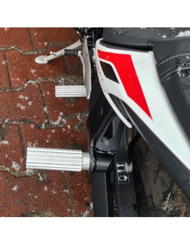 Rear Sets – Footrests Pegs Subcage Triumph Street Triple 675 765 660 (2013-2025) Stunt
