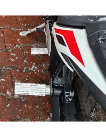 Rear Sets – Footrests Pegs Subcage Triumph Street Triple 675 765 660 (2013-2025) Stunt