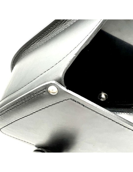 Black Saddlebag Custom + Frame for Indian Boober Twenty Rogue Sixty (20017-2024) Leather Solo Bag