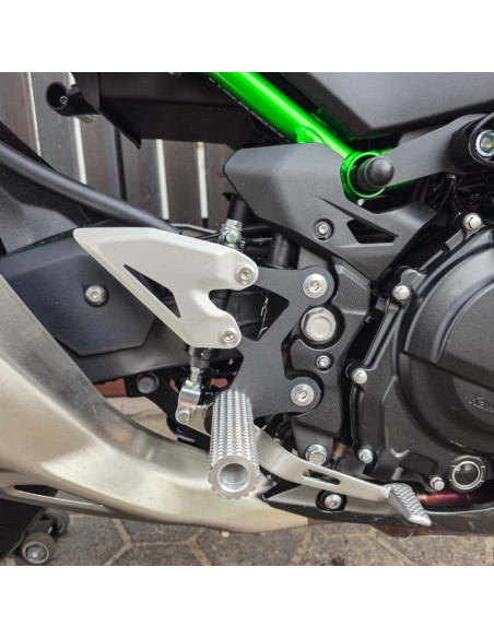 Front Sets Driver's Footrest Footpegs Kawasaki Z500 ABS (2024-2025) Stunt Gymkhana