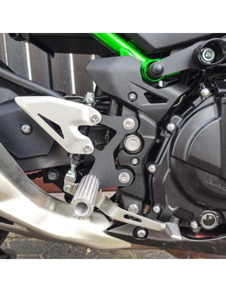 Front Sets Driver's Footrest Footpegs Kawasaki Z500 ABS (2024-2025) Stunt Gymkhana