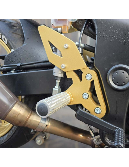 Front Sets Driver's Footrest Footpegs Suzuki GSR 750 (2011-2017) Stunt Gymkhana