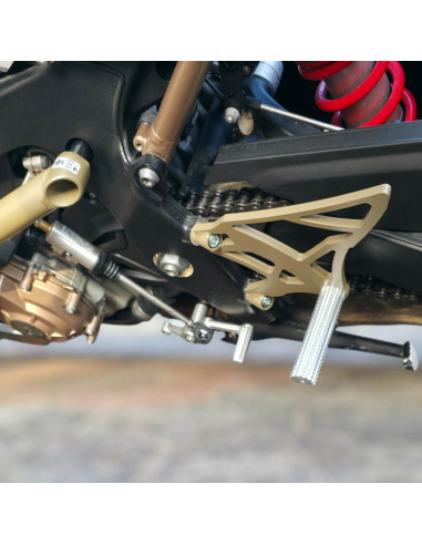 Front Sets Driver's Footrest Footpegs Przednie sety podnóżki pegi BMW S1000R (2021-2026) Stunt OSK Gymkhana Stunt Gymkhana