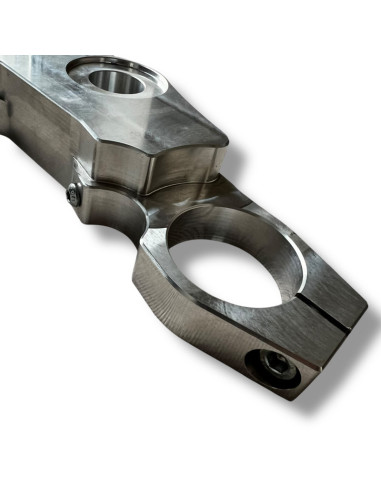 Reinforced Upper Triple Tree Clamp for Risers Suzuki GSXR 600 750 (2006-2014) Stunt GSX-R