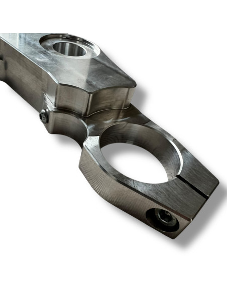 Reinforced Upper Triple Tree Clamp for Risers Suzuki GSXR 600 750 (2006-2014) Stunt GSX-R